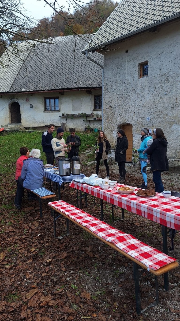 delavnica načrtovanje zeliščnega vrta kmetija lom makrobios panonija lovro vehovar
